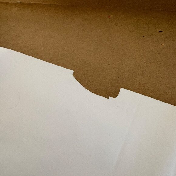 Twister Board Game 1987 MB Milton Bradley Ages 6+ 2-4 Players Classic Family Fun - Picture 8 of 10